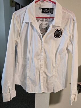 Harley-Davidson White Button-Up Shirt with Embroidered Patch
